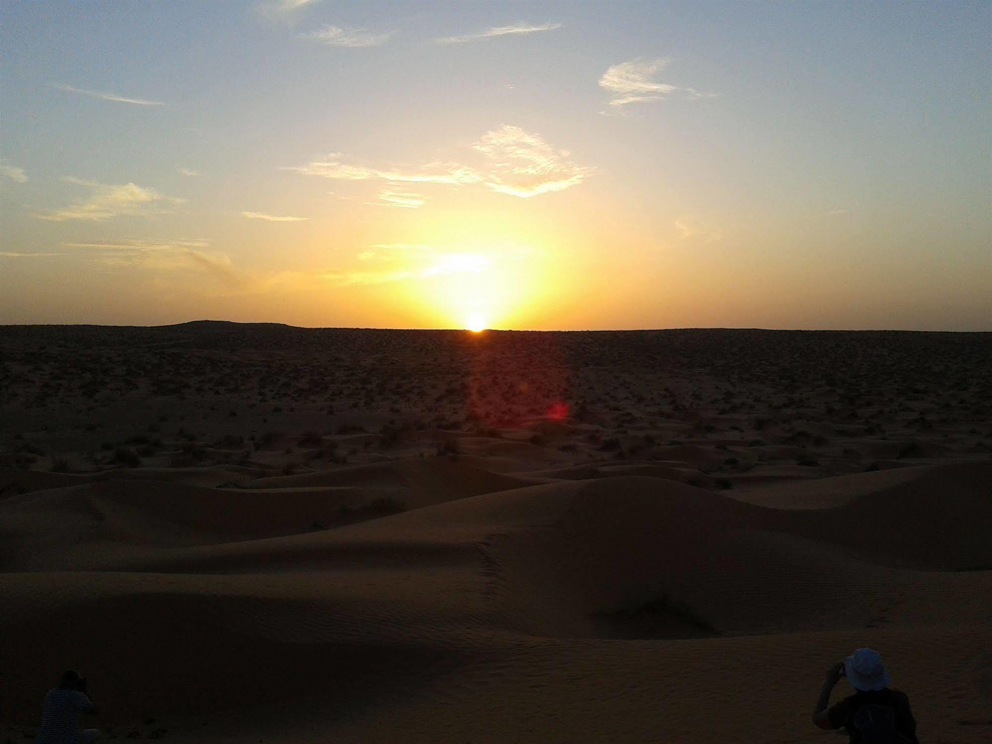 Campement Yadis Ksar Ghilane Esterno foto